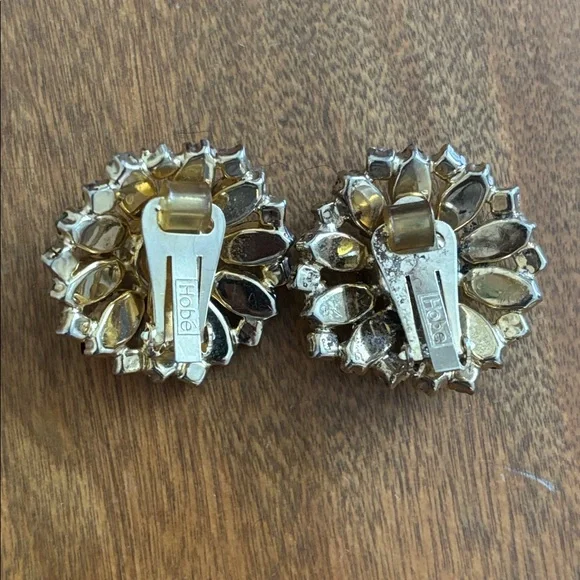 Beautiful Vintage Hobe Rhinestone Earrings - Picture 2 of 4